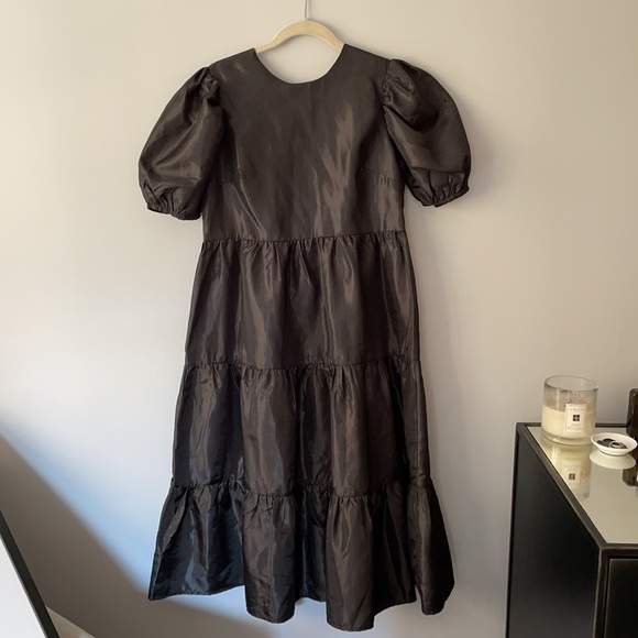 Milk It Black Puff Sleeve Taffeta Open Back Maxi Dress - Picture 2 of 12